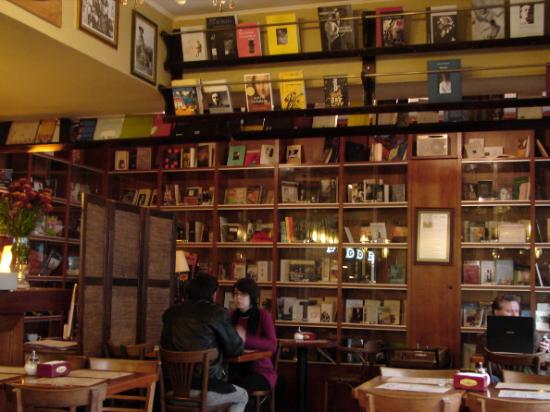 Café Littéraire - Quartier Bellas Artes