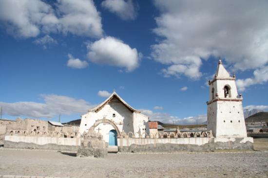 Eglise du village d`Isluga
